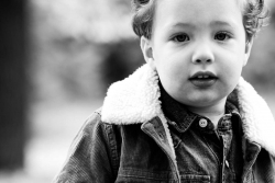 Autumn Frate Prete Family Portraits in Kleinburg, Ontario, Canad