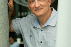Environmental Headshots of Valentin Hortiguela in Toronto, Ontar
