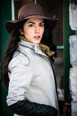 Full-Length Environmental-Portrait of Veronica Hortiguela wearin