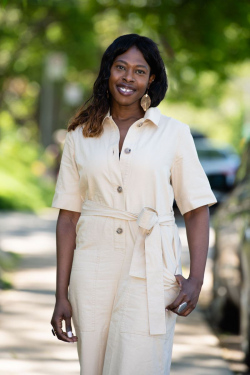 OnLine Profile Portraits of Antoinette Sarpong in Toronto, Canad
