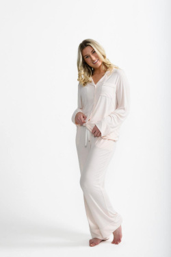 Pyjama fashion photographs for Stilla Loungewear